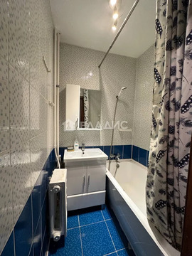 Продажа 3-комн квартиры на вторичном рынке ул. Васи Алексеева,  д. 15