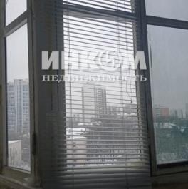 Продажа 2-комн квартиры на вторичном рынке Изумрудная улица,  д. 13 к2