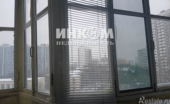 Продажа 2-комн квартиры на вторичном рынке Изумрудная улица,  д. 13 к2