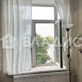 Продажа 2-комн квартиры на вторичном рынке Казарменный пер,  д. 8 с3