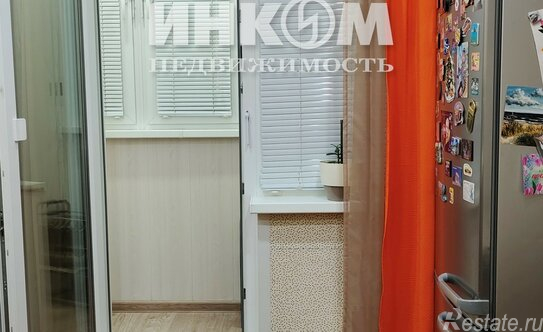 Продажа 4-комн квартиры на вторичном рынке бульвар Адмирала Ушакова,  д. 9