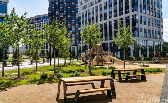 Продажа 3-комн квартиры на вторичном рынке проспект Генерала Дорохова,  д. 39 к1В