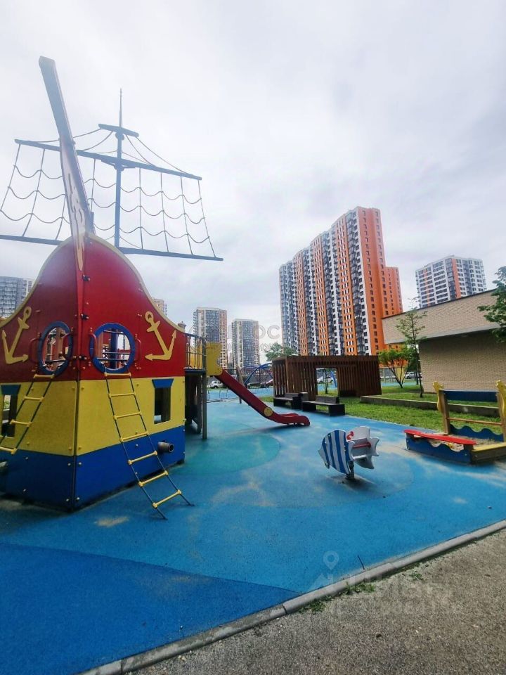 Продажа 3-комн квартиры на вторичном рынке Муравская улица, 42к1