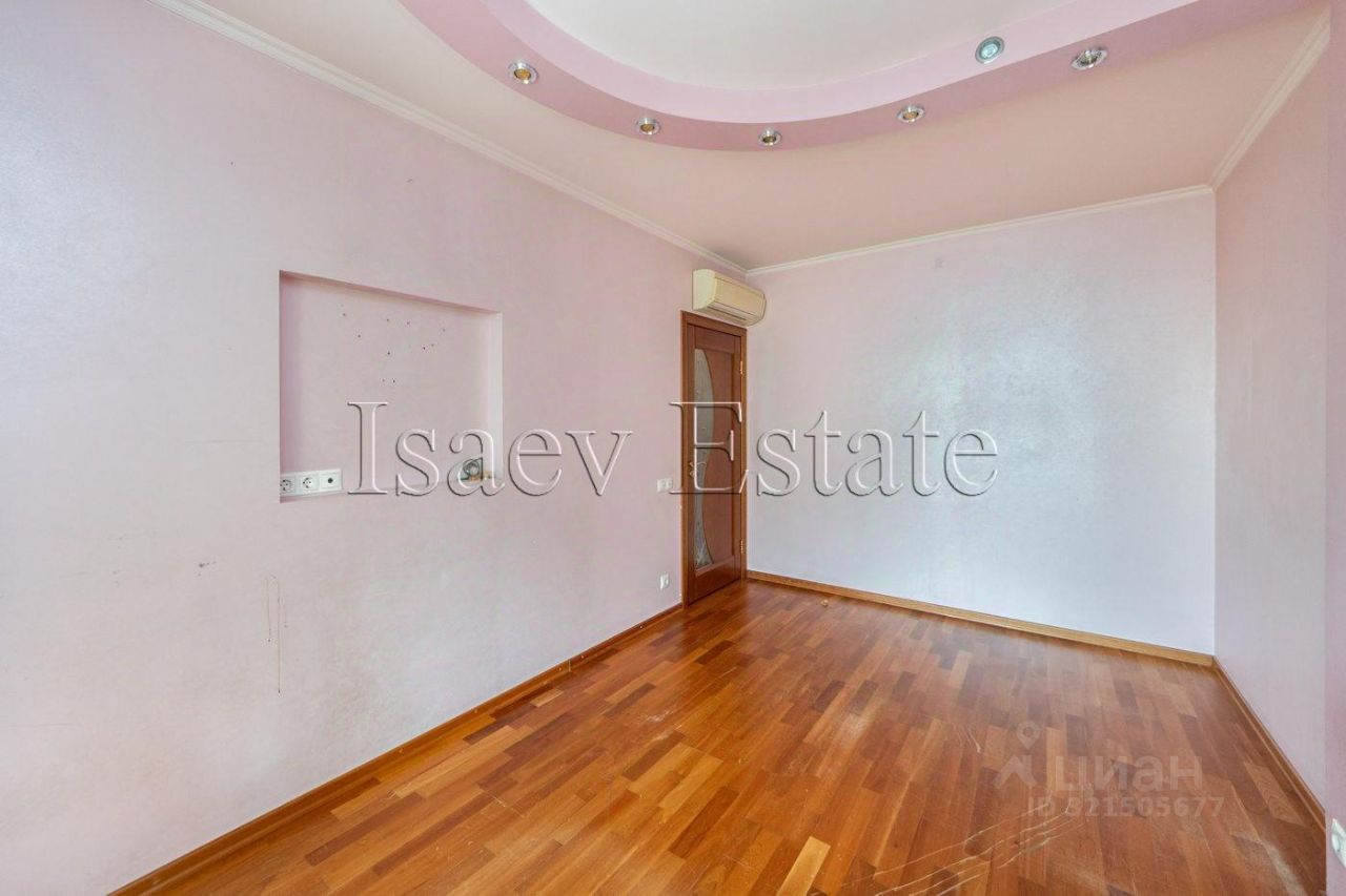 Продажа 3-комн квартиры на вторичном рынке Окская улица, 5К1