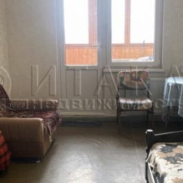 Продажа 1-комн квартиры на вторичном рынке Маршала Захарова ул,  д. 60