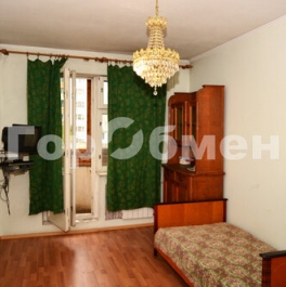 Продажа 2-комн квартиры на вторичном рынке Новопеределкинская улица,  д. 9