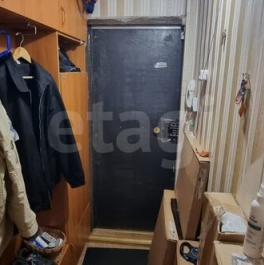 Продажа 2-комн квартиры на вторичном рынке улица Подводника Кузьмина,  д. 18