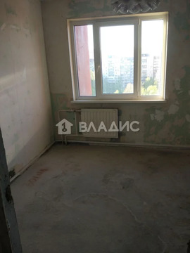 Продажа 3-комн квартиры на вторичном рынке Малая Карпатская улица,  д. 21