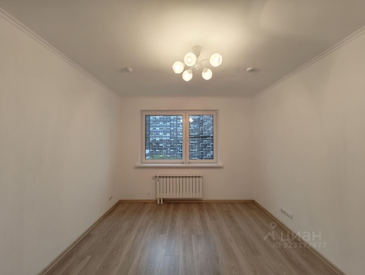 Продажа 2-комн квартиры на вторичном рынке Балаклавский проспект, 17