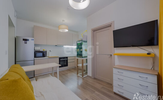 Продажа 2-комн квартиры на вторичном рынке Новогорелово, улица Современников,  д. 17 к1