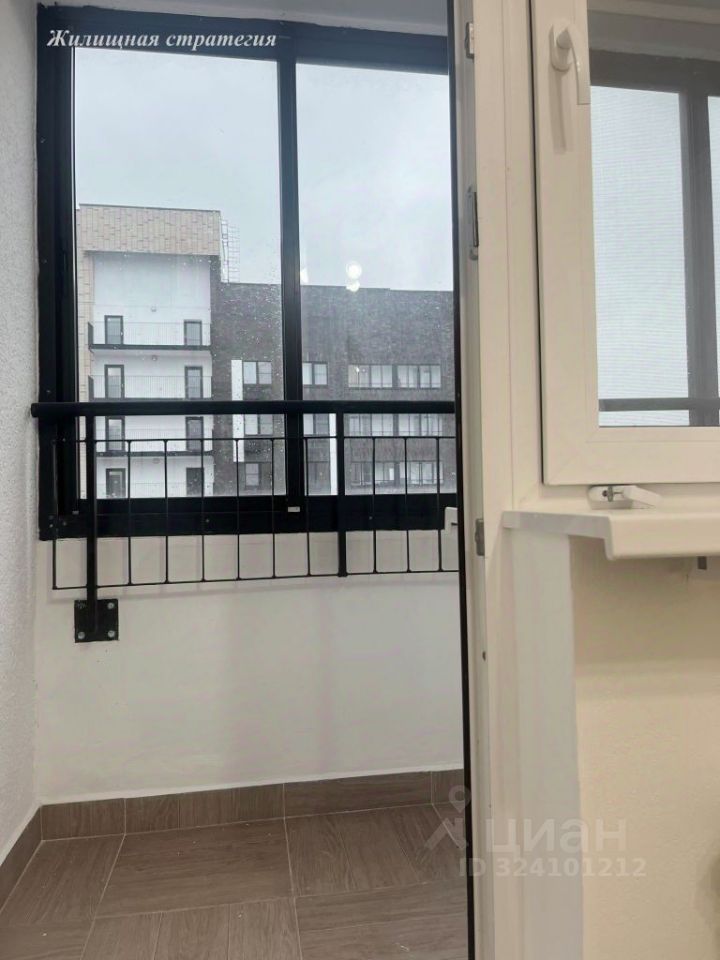 Продажа 2-комн квартиры на вторичном рынке улица Лавочкина, 8А