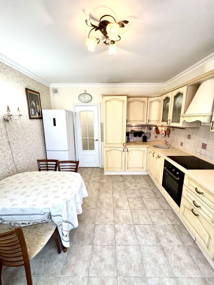 Аренда 3-комн квартиры на вторичном рынке Озерная улица, 2к3