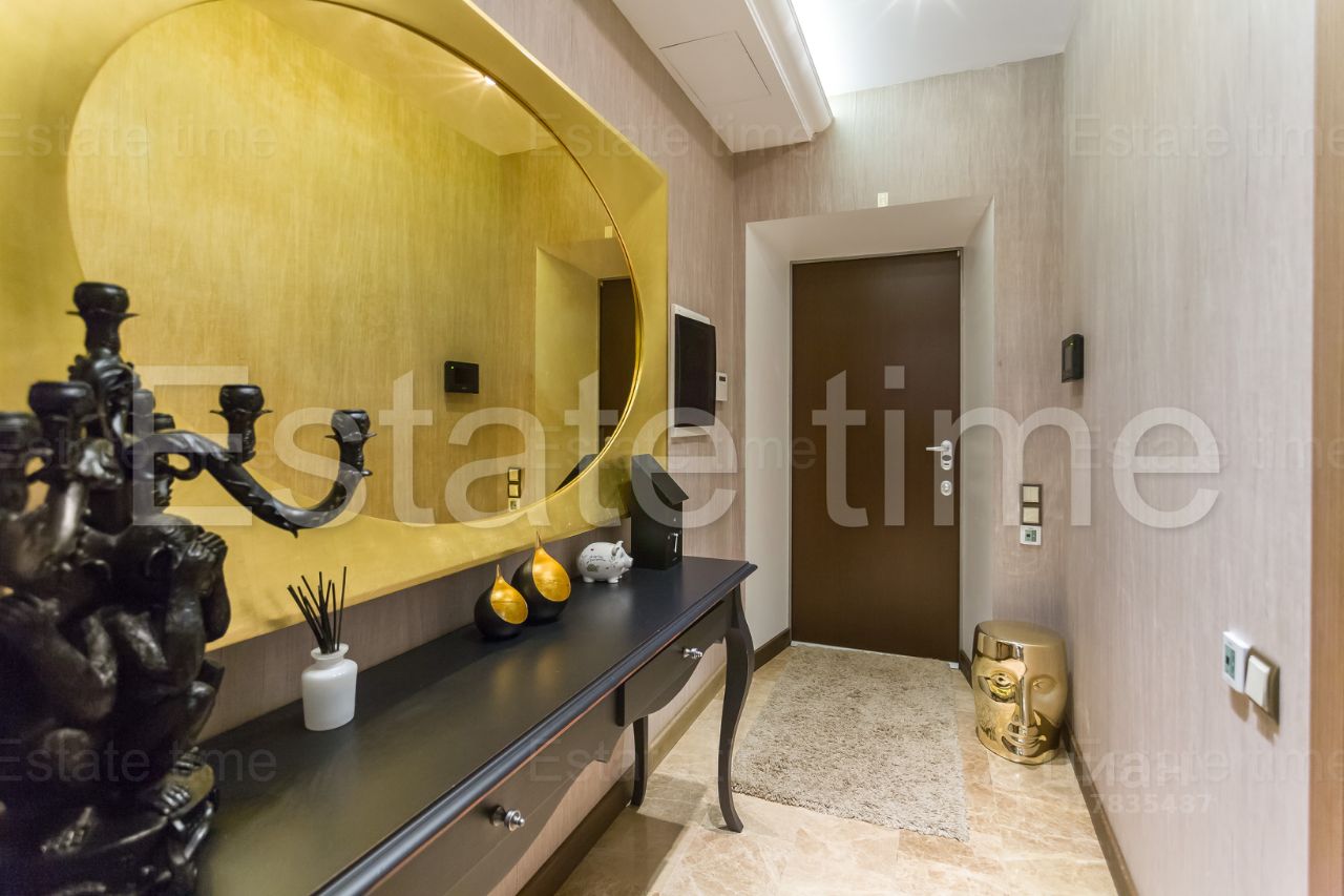 Продажа 3-комн квартиры на вторичном рынке Ломоносовский проспект, 14