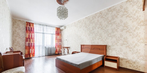 2-комн квартира улица Маршала Бирюзова,  д. 31