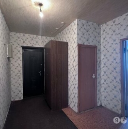 Аренда 3-комн квартиры на вторичном рынке улица Брусилова,  д. 21