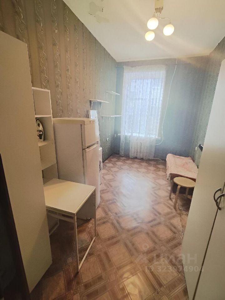 Продажа 3-комн квартиры на вторичном рынке переулок Апраксин, 20