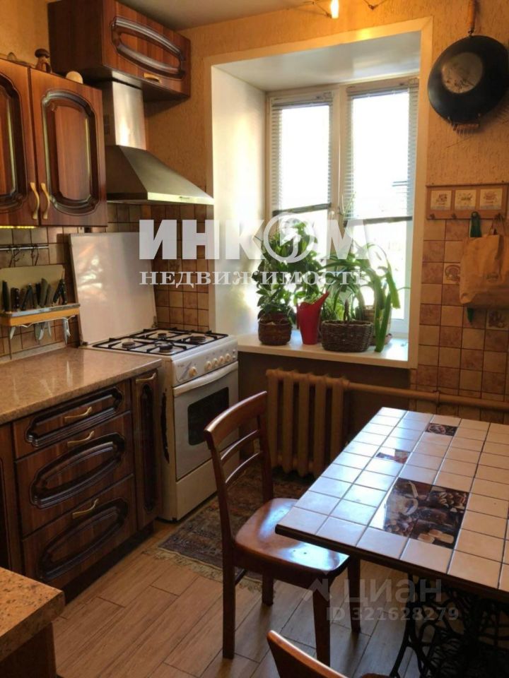 Продажа 2-комн квартиры на вторичном рынке улица Чаянова, 12