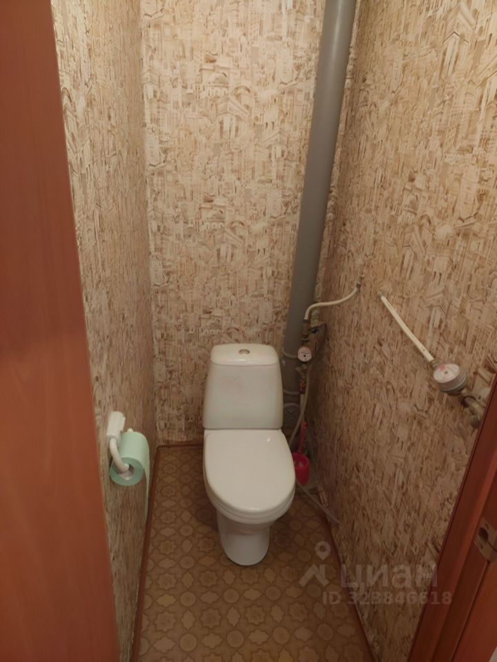 Продажа 2-комн квартиры на вторичном рынке Волхов, Авиационная улица, 32