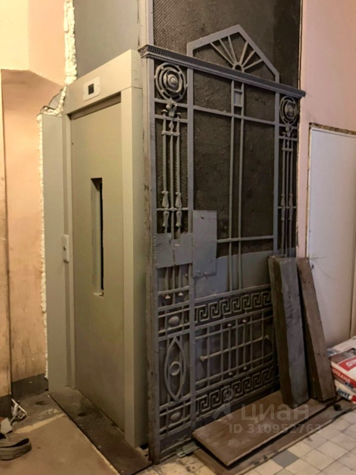 Продажа 5-комн квартиры на вторичном рынке улица Восстания, 19