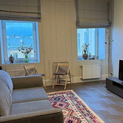 2-комн квартира Суворовский проспект, 59