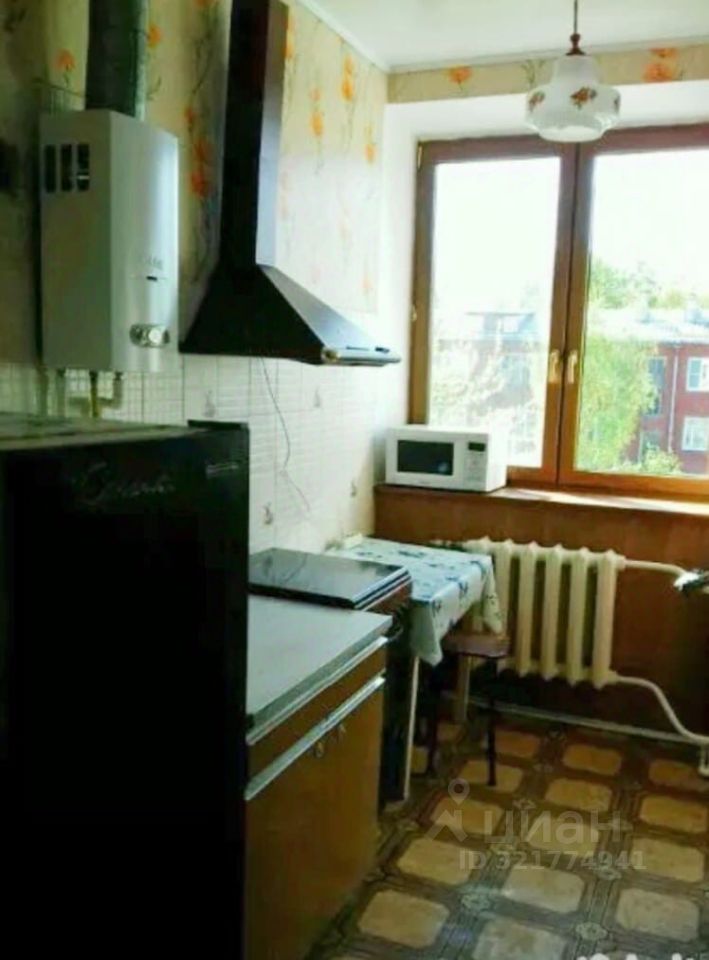 Продажа 3-комн квартиры на вторичном рынке Коломна, улица Октябрьской Революции, 316