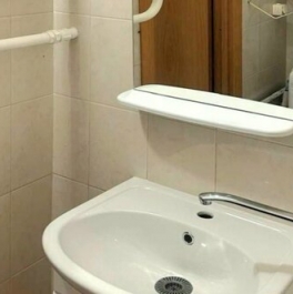 Продажа 1-комн квартиры на вторичном рынке Российский пр-кт,  д. 8