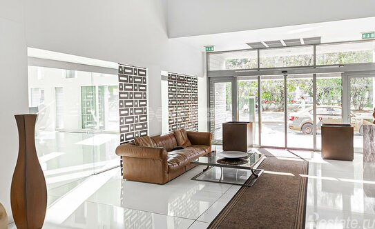 Продажа 4-комн квартиры на вторичном рынке улица Остоженка,  д. 11