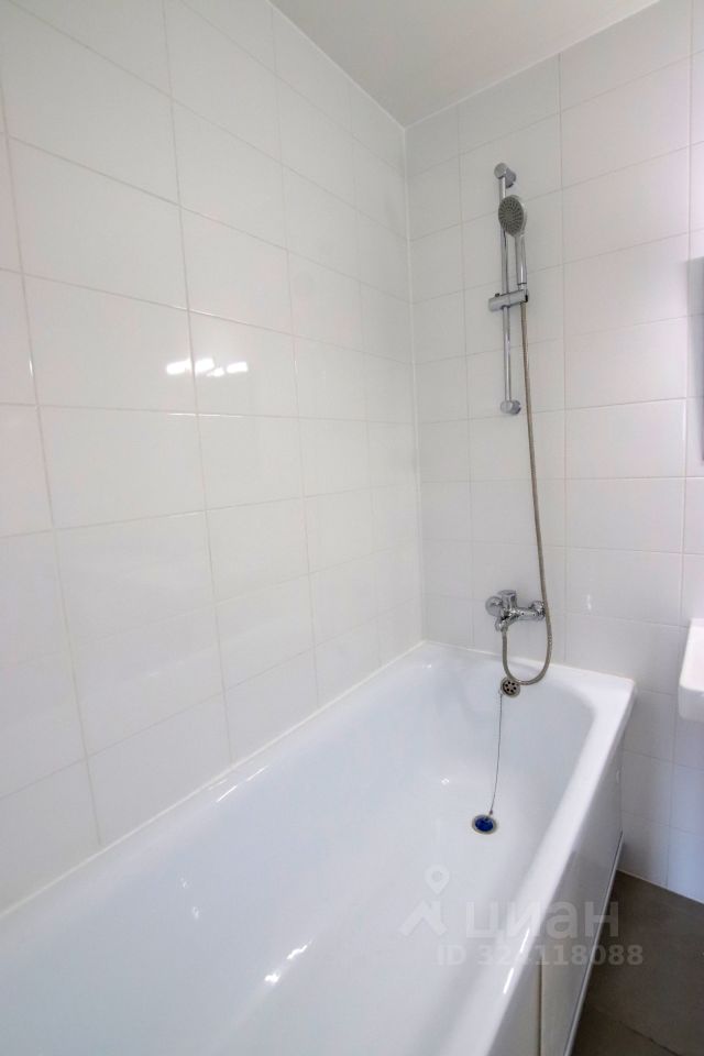 Аренда 3-комн квартиры на вторичном рынке Дрожжино рп, Южная ул