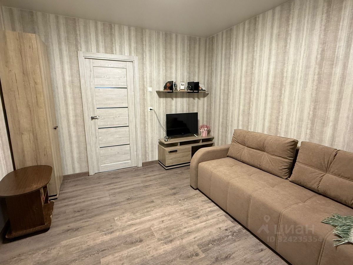 Продажа 3-комн квартиры на вторичном рынке Гаккелевская улица, 26