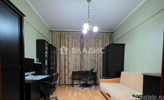 Продажа 4-комн квартиры на вторичном рынке улица Годовикова,  д. 5