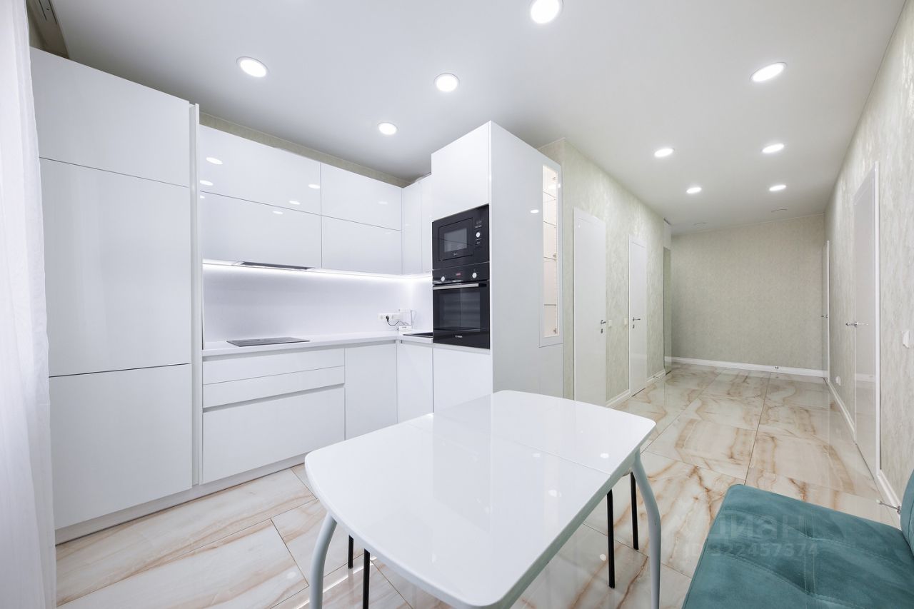 Продажа 2-комн квартиры на вторичном рынке Сертолово, улица Ларина, 15к1