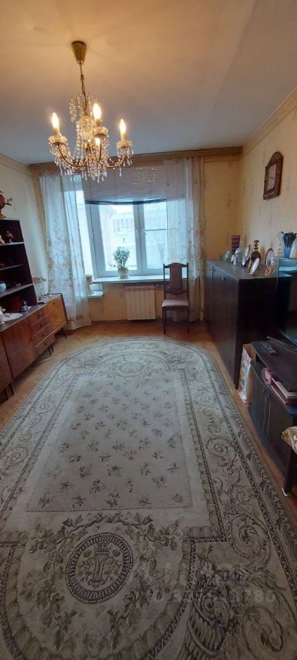 Продажа 2-комн квартиры на вторичном рынке Пудожская улица, 3