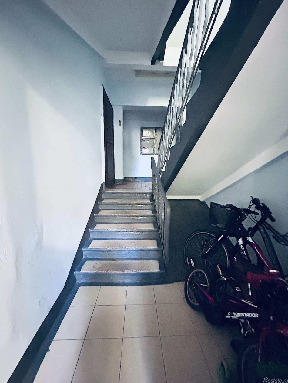 Продажа 2-комн квартиры на вторичном рынке Рогова улица,  д. 9