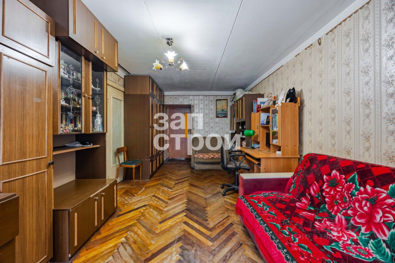 Продажа 3-комн квартиры на вторичном рынке переулок Дойников, 4-6