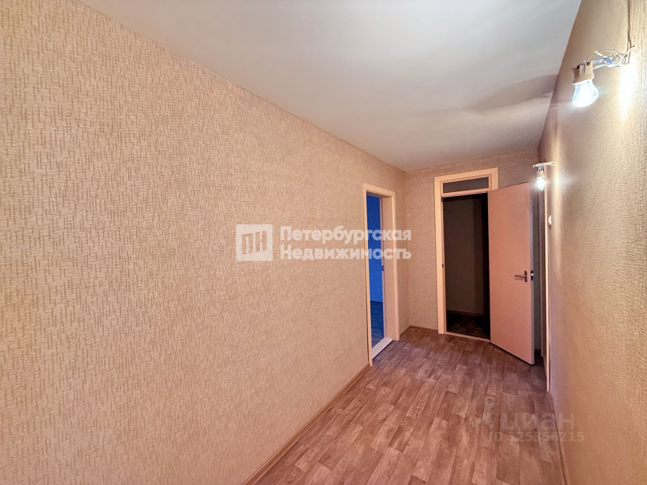 Продажа 3-комн квартиры на вторичном рынке Шлиссельбургский проспект, 36К1