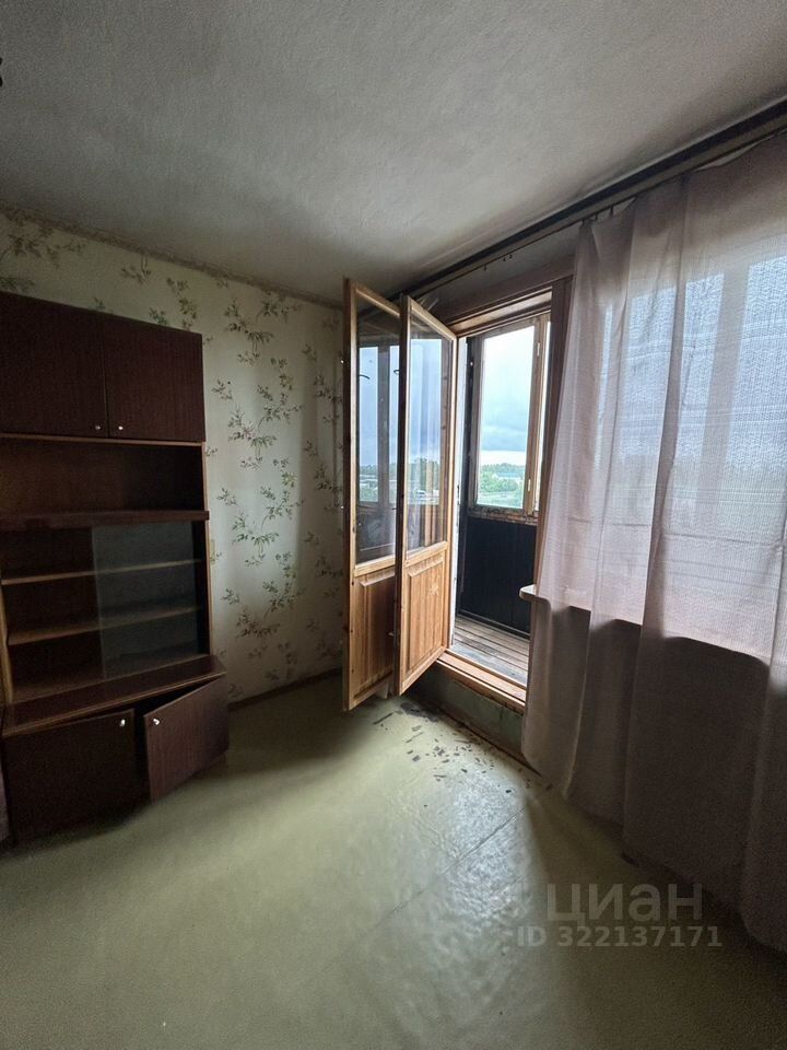 Продажа 2-комн квартиры на вторичном рынке 6-й мкр,  д. 3