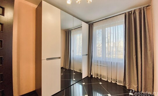 Продажа 3-комн квартиры на вторичном рынке Новочеркасский б-р,  д. 26