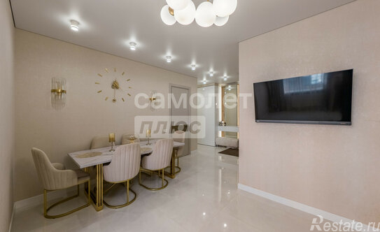 Продажа 3-комн квартиры на вторичном рынке Обуховской обороны пр-кт,  д. 70 к4 с1