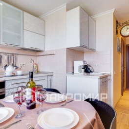 Продажа 2-комн квартиры на вторичном рынке Турку ул,  д. 11,  к. 2