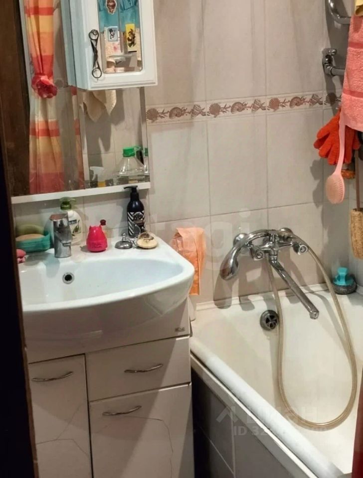 Продажа 2-комн квартиры на вторичном рынке Чертановская улица, 7К2