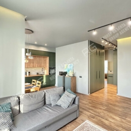 Продажа 2-комн квартиры на вторичном рынке Александра Матросова ул,  д. 1