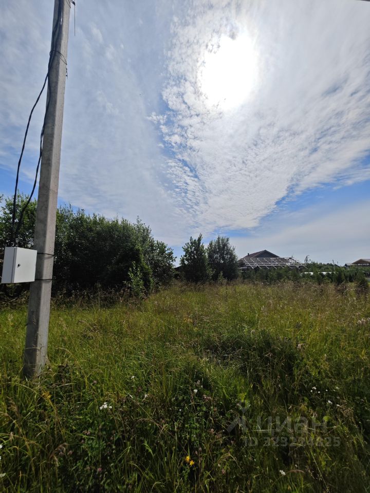 Продажа земли д. Мухоловка, улица Солнечная, 215