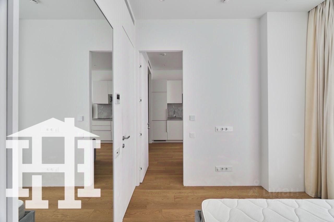 Аренда 2-комн квартиры на вторичном рынке Славянская площадь, 2/5с1