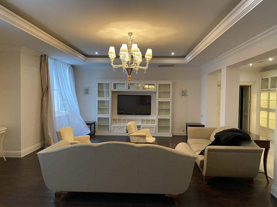 Продажа 3-комн квартиры на вторичном рынке деревня Захарово, Заречная улица,  д. 45