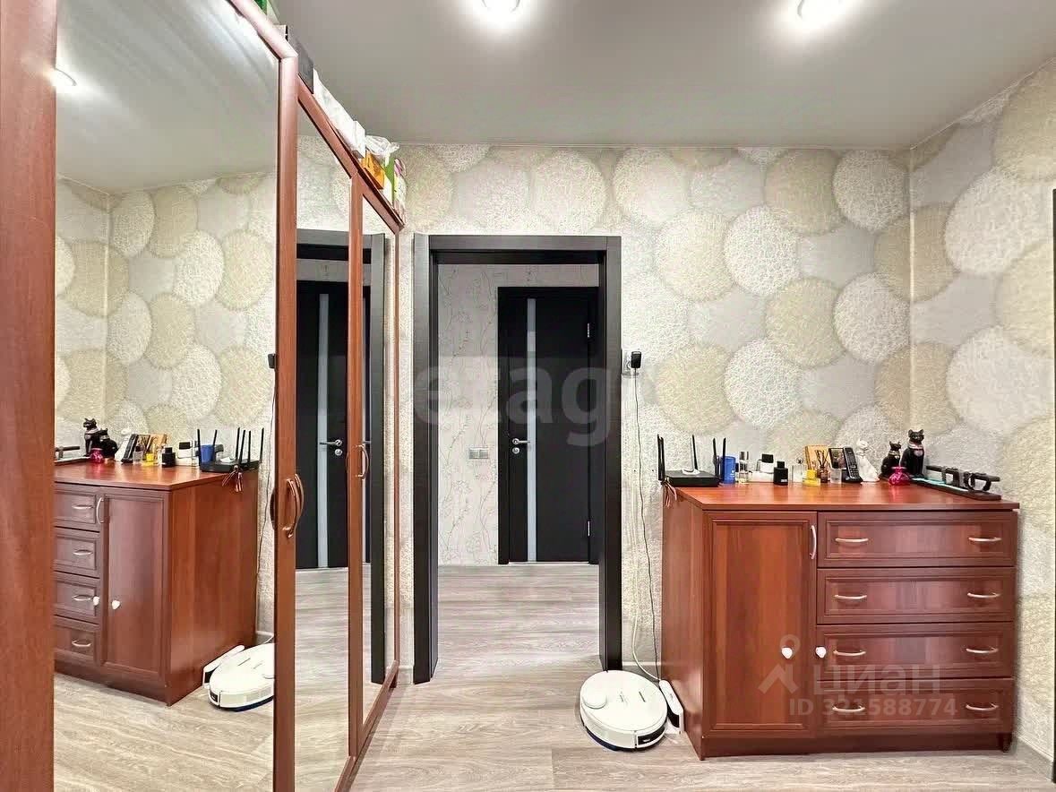 Продажа 2-комн квартиры на вторичном рынке Изюмская улица, 49к3