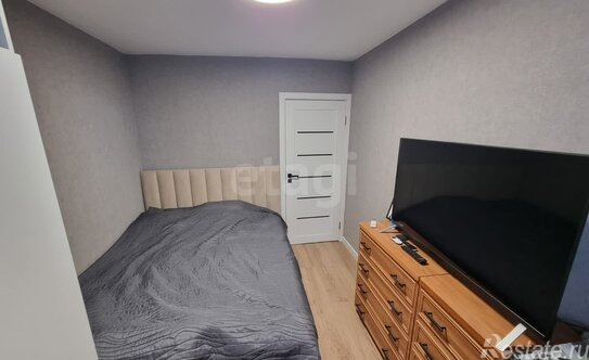 Продажа 2-комн квартиры на вторичном рынке улица Подводника Кузьмина,  д. 18