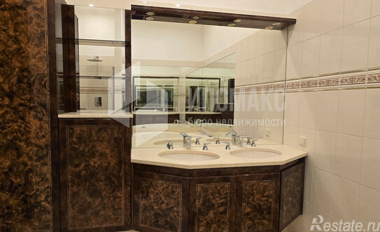 Продажа 2-комн квартиры на вторичном рынке улица Спиридоновка