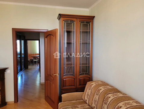 Продажа 3-комн квартиры на вторичном рынке Королев, Октябрьский б-р.,  д. 14