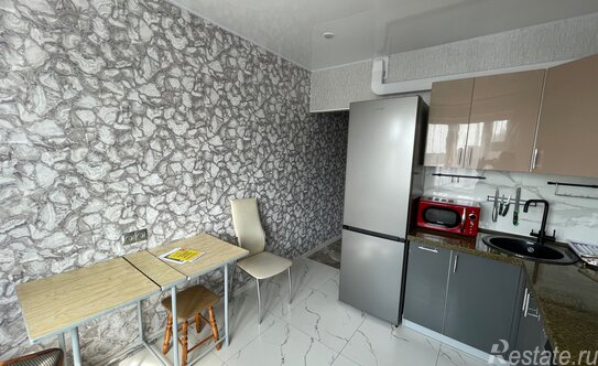 Продажа 3-комн квартиры на вторичном рынке улица Строителей,  д. 9