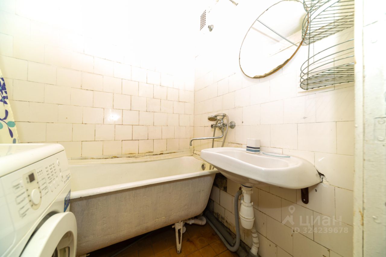 Продажа 1-комн квартиры на вторичном рынке улица Орджоникидзе, 45/1